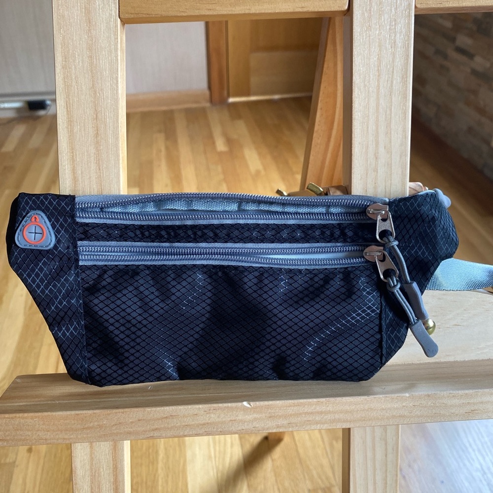 Fanny pack - Picture 2 of 2